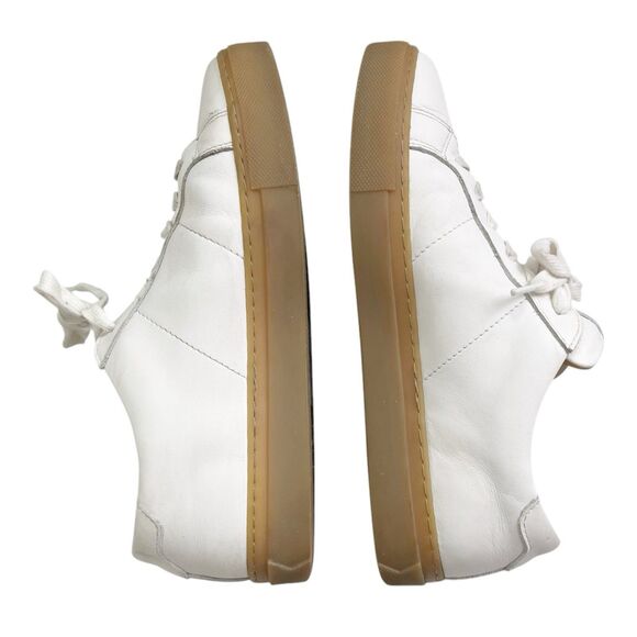 Welcome to my closet! - Picture 3 of 4